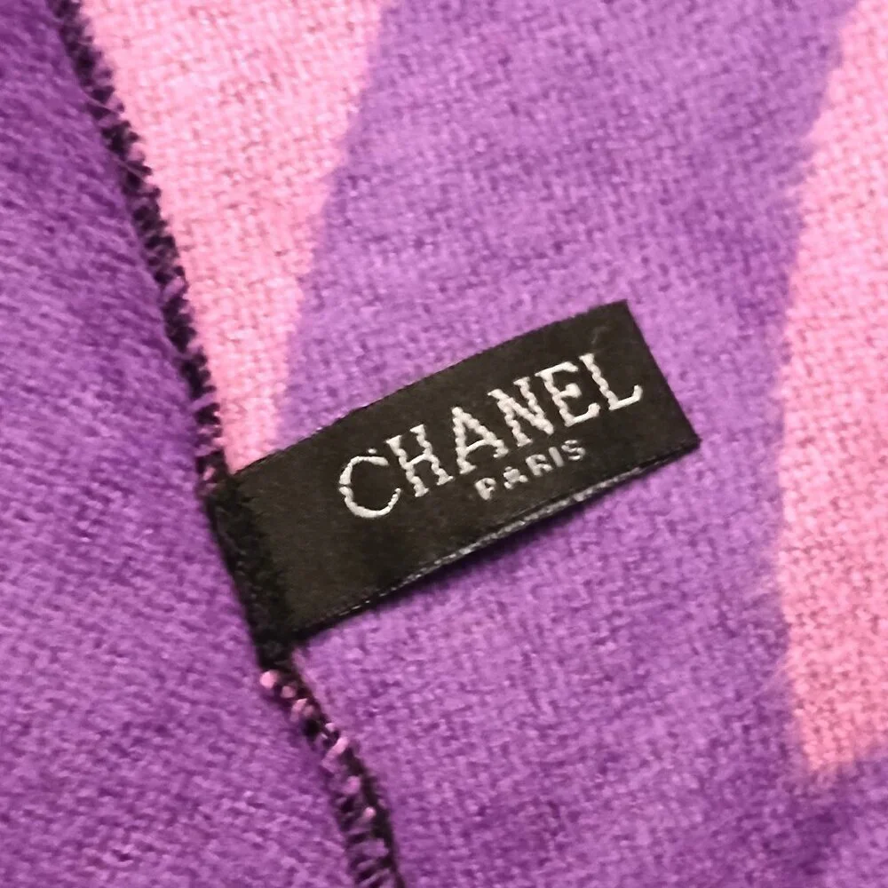 CHANEL Luxury Vintage Purple & Pink CC Logo Motif Shawl Wrap Scarf - Picture 6 of 8